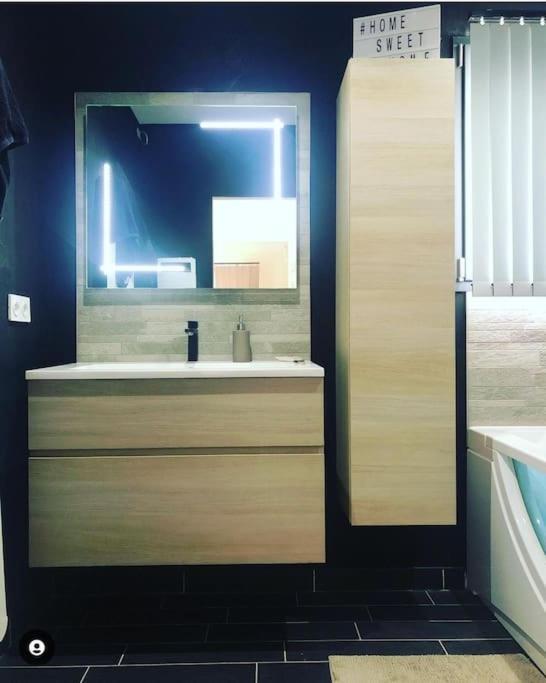 Maison De Vacances Contemporaine Avec Piscine Villa Vedene Ngoại thất bức ảnh