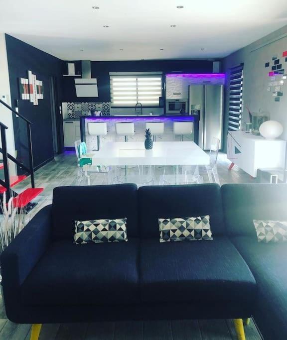 Maison De Vacances Contemporaine Avec Piscine Villa Vedene Ngoại thất bức ảnh